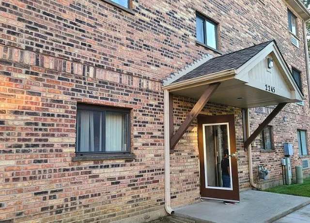 Photo of 2245 Nichols Rd Unit B, Arlington Heights, IL 60004
