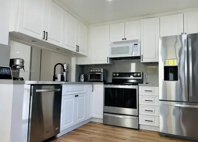 Property at 20903 Leeward Ct, Aventura, FL, 33180, 3 beds, 2 baths, [object Object]