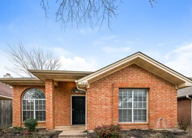 Property at 709 Greenridge Dr, Arlington, TX, 76017, 3 beds, 2 baths, [object Object]