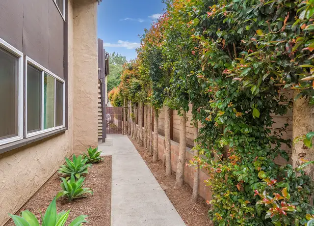 Photo of 530 W Anapamu St, Santa Barbara, CA 93101
