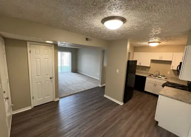 Property at 1800 Cross Lakes Blvd Unit 1716FN, Anderson, IN, 46012, 1 bed, 1 bath, [object Object]