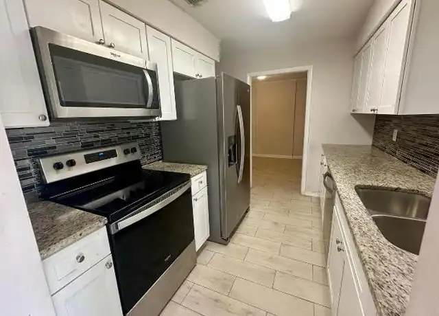 Property at 902 E Church Ave, Longwood, FL, 32750, 3 beds, 2 baths, [object Object]