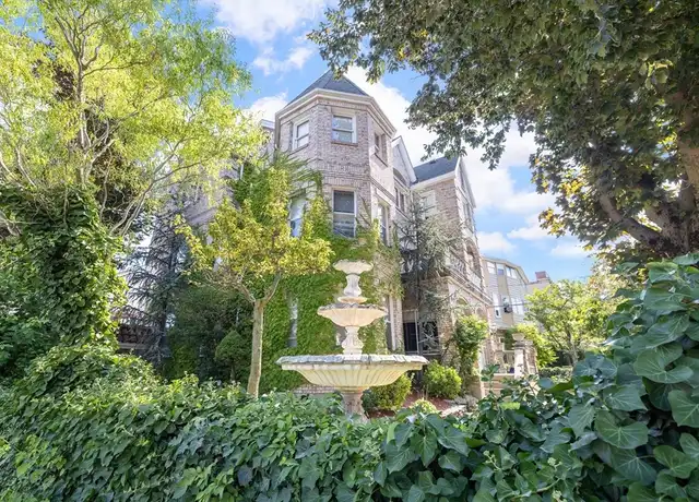 Property at 110 High St Unit 3, Waltham, MA, 02453, 2 beds, 1 bath, [object Object]