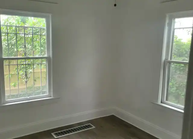 Property at 845 Royal Rd, Cleveland, OH, 44110, 2 beds, 1 bath, [object Object]