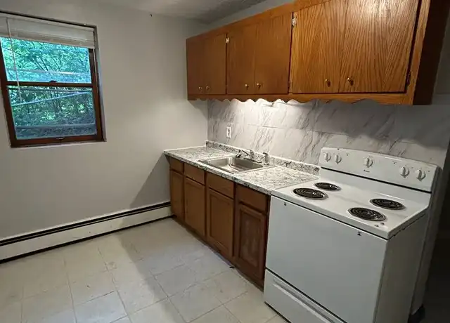 Property at 2637 Stillwater Rd E Unit 1, Maplewood, MN, 55119, 1 bed, 1 bath, [object Object]