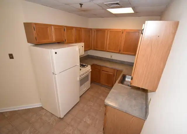 Property at 41 Deforest St Unit B12, Seymour, CT, 06483, 1 bed, 1 bath, [object Object]