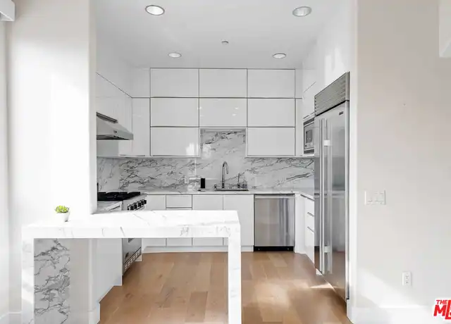 Property at 438 Arnaz Dr #106, Los Angeles, CA, 90048, 3 beds, 3.5 baths, [object Object]