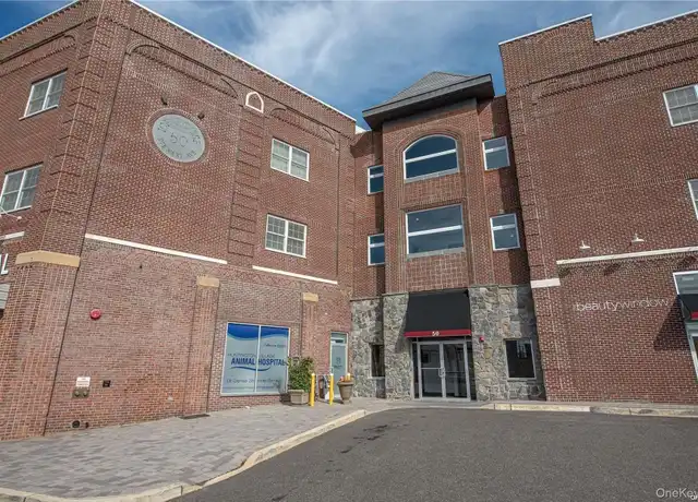 Property at 50 Stewart Ave Unit 3A, Huntington, NY, 11743, 2 beds, 2 baths, [object Object]