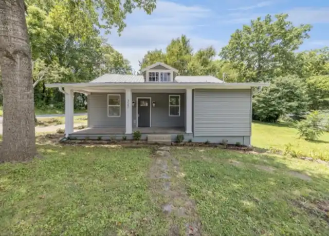 Property at 322 E 15th St, Columbia, TN, 38401, 2 beds, 2 baths, [object Object]
