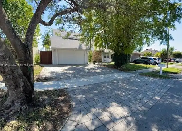 Property at 1350 S Fieldlark Ln, Homestead, FL, 33035, 4 beds, 3 baths, [object Object]