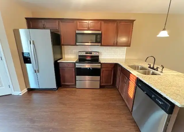 Property at 2505 Rollow Ln, Clarksville, TN, 37043, 2 beds, 1.5 baths, [object Object]