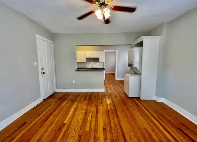 Property at 3713 Southwest Trfy, Kansas City, MO, 64111, 1 bed, 1 bath, [object Object]