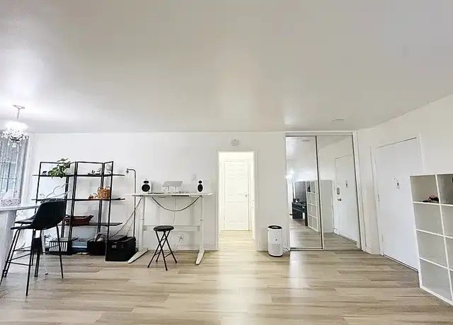 Property at 4255 W 5th St, Los Angeles, CA, 90020, 1 bed, 1 bath, [object Object]