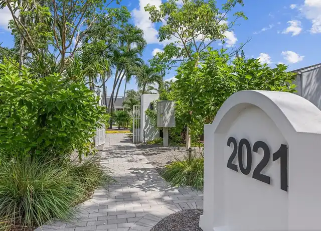 Property at 2021 Plunkett St Unit 2019, Hollywood, FL, 33020, 2 beds, 1 bath, [object Object]