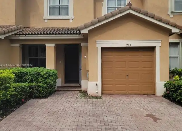 Property at 933 NE 42nd Ave, Homestead, FL, 33033, 3 beds, 2 baths, [object Object]