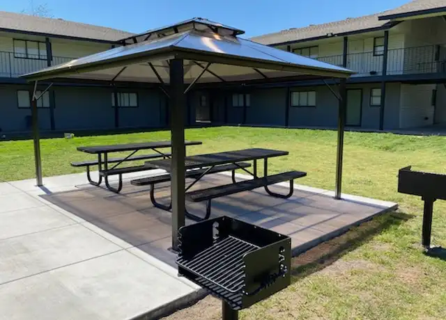 Property at 2317 N Meridian Ave, Oklahoma City, OK, 73107, 2 beds, 1 bath, [object Object]