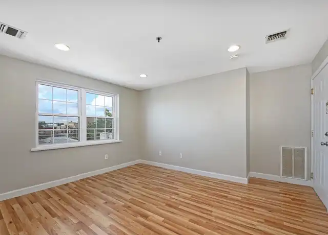 Property at 413 9th St #501, Union City, NJ, 07087, 1 bed, 2 baths, [object Object]