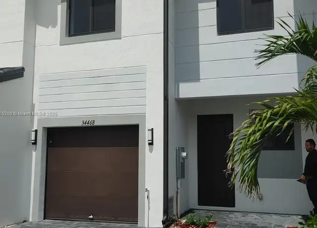 Property at 34468 SW 191st Ave, Homestead, FL, 33034, 3 beds, 2.5 baths, [object Object]