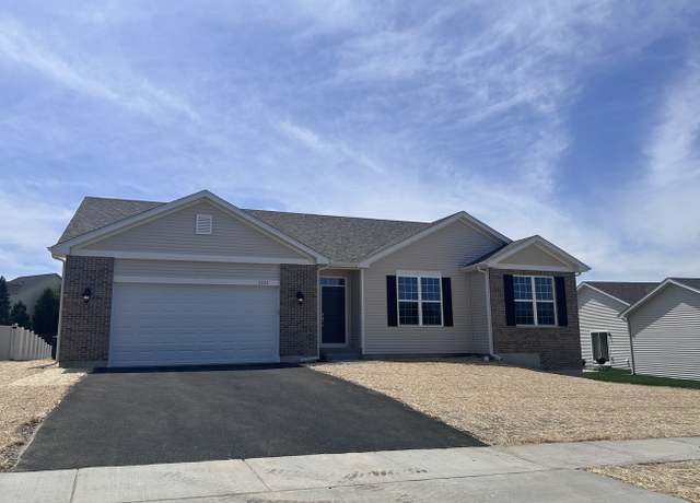 Photo of 2325 Truman Trl, McHenry, IL 60051
