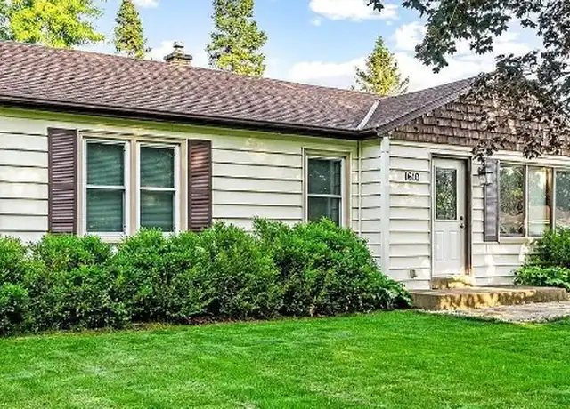 Property at 1610 S 167th St, New Berlin, WI, 53151, 3 beds, 2 baths, [object Object]