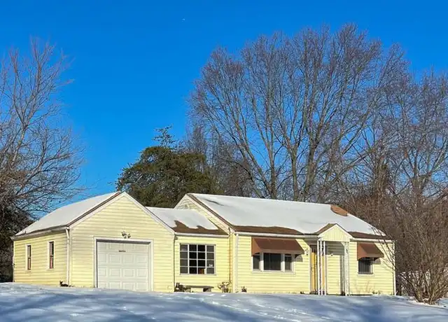 Property at 449 Midlothian Rd, Saint Louis, MO, 63137, 3 beds, 1 bath, [object Object]
