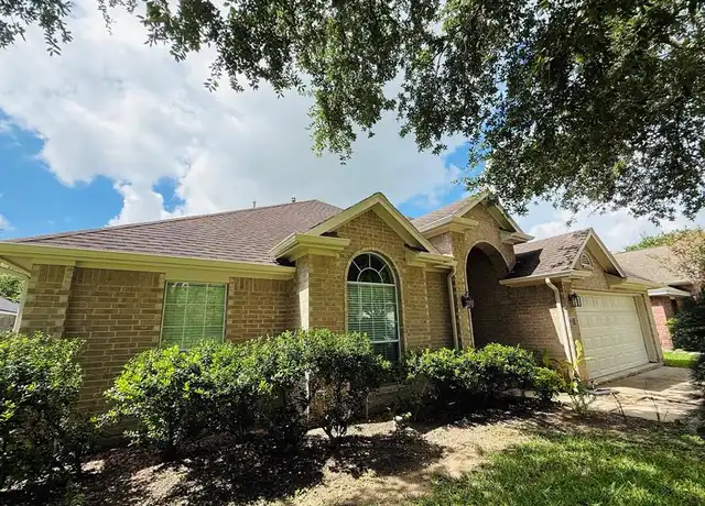 Property at 103 Greenridge Cir, League City, TX, 77573, 3 beds, 2 baths, [object Object]