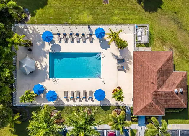 Photo of 1810 SE Pinewood Trl, Port Saint Lucie, FL 34952