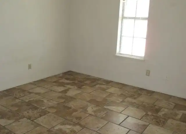 Property at 401 E 8th St Unit 6, Lampasas, TX, 76550, 1 bed, 1 bath, [object Object]