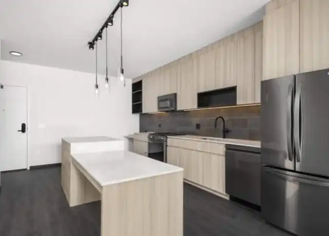 Property at 1400 W Randolph St Unit 2024, Chicago, IL, 60607, 2 beds, 2 baths, [object Object]