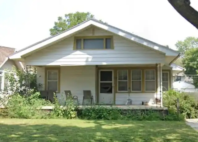 Property at 1908 S Cypress St, Sioux City, IA, 51106, 3 beds, 1 bath, [object Object]