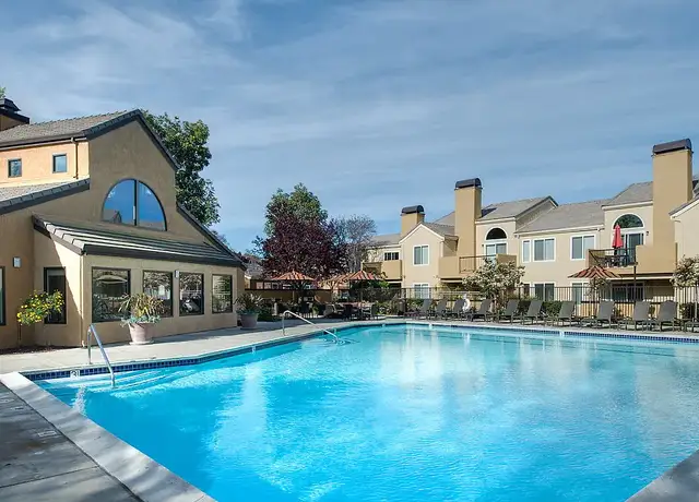 Photo of 700 Bounty Dr, Foster City, CA 94404