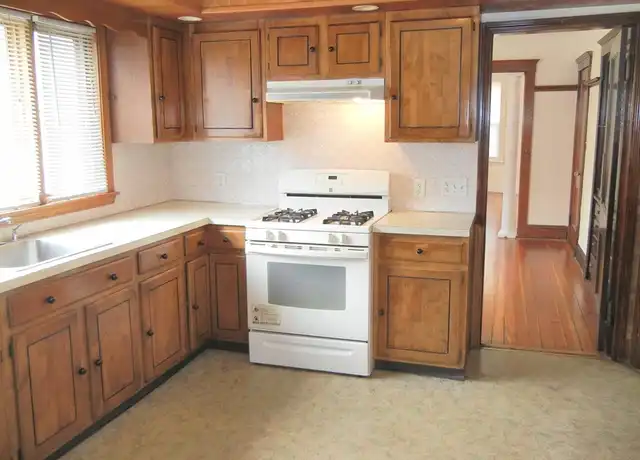 Property at 8 Pleasant St Unit 1, Boston, MA, 02125, 4 beds, 1 bath, [object Object]