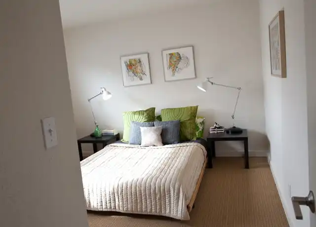 Property at Pearl Street (3919) - 3919 S Pearl St, Seattle, WA, 98118, 1 bed, 1 bath, [object Object]