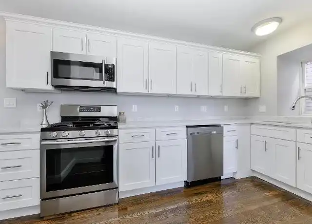 Property at 21 Rowell St, Dorchester, MA, 02125, 3 beds, 1 bath, [object Object]