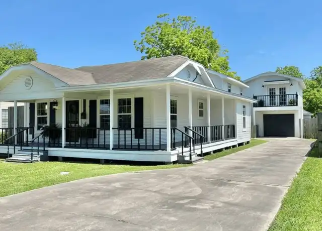 Property at 6716 Jefferson Blvd, Groves, TX, 77619, 6 beds, 2 baths, [object Object]