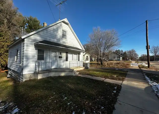 Property at 96 Waupaca St, Clintonville, WI, 54929, 3 beds, 1 bath, [object Object]
