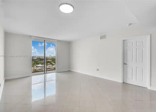 Property at 900 SW 8th St #1206, Miami, FL, 33130, 2 beds, 2 baths, [object Object]