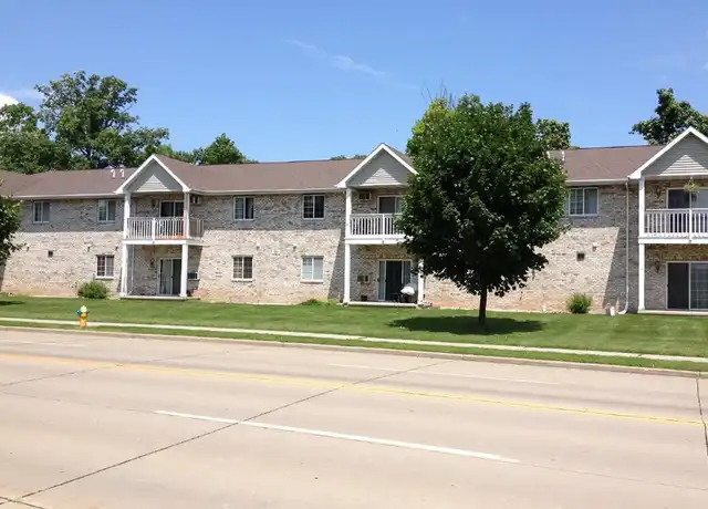 Property at 220 Valley Rd Apt 8, Appleton, WI, 54915, 1 bed, 1 bath, [object Object]