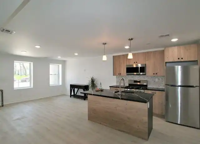 Property at 782 Grand St #1, Jersey City, NJ, 07304, 1 bed, 1 bath, [object Object]