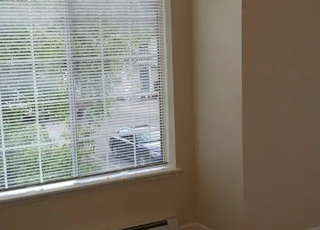 Property at 5680 Eagle Pkwy Unit 3, Ferndale, WA, 98248, 2 beds, 1 bath, [object Object]