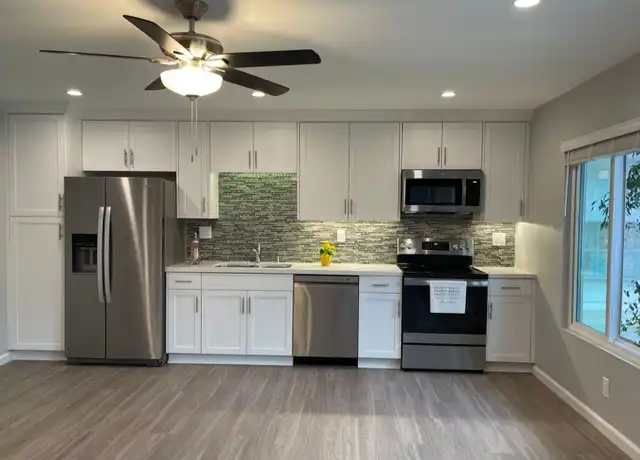 Property at 3833 Jewell St Unit 05, San Diego, CA, 92109, 1 bed, 1 bath, [object Object]