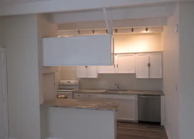 Property at 216 Marshall St Unit 09, Houston, TX, 77006, 2 beds, 1 bath, [object Object]