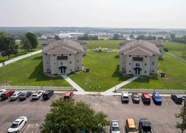 Property at Ridgeland Park Apartments - 1241 S Hutchins Ave, York, NE, 68467, 2-3 beds, 1 bath, [object Object]