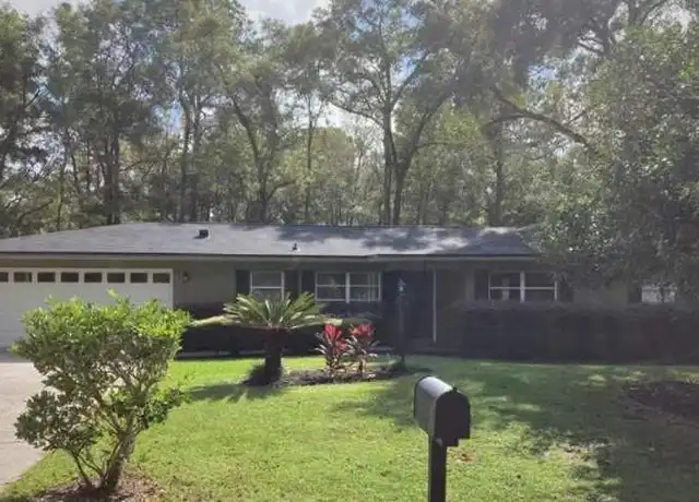 Property at 9734 W Cherokee Ln, Crystal River, FL, 34428, 3 beds, 2 baths, [object Object]