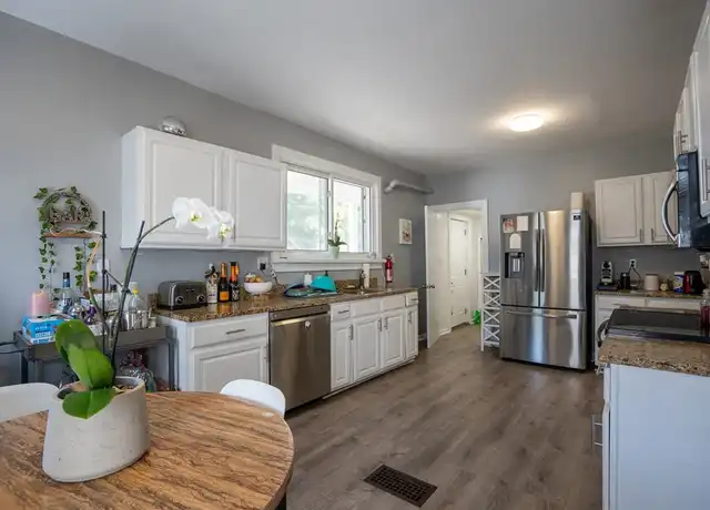 Property at 40 Newcastle Rd Unit 1, Brighton, MA, 02135, 4 beds, 1.5 baths, [object Object]