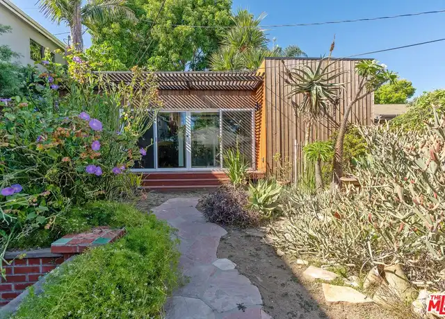 Property at 7507 Lexington Ave, West Hollywood, CA, 90046, 1 bed, 1 bath, [object Object]