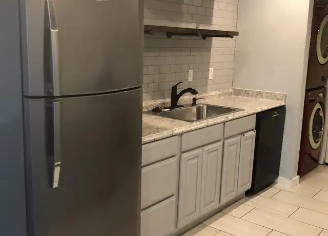 Property at 821 E Lindsey St Unit 1, Norman, OK, 73071, 2 beds, 1 bath, [object Object]