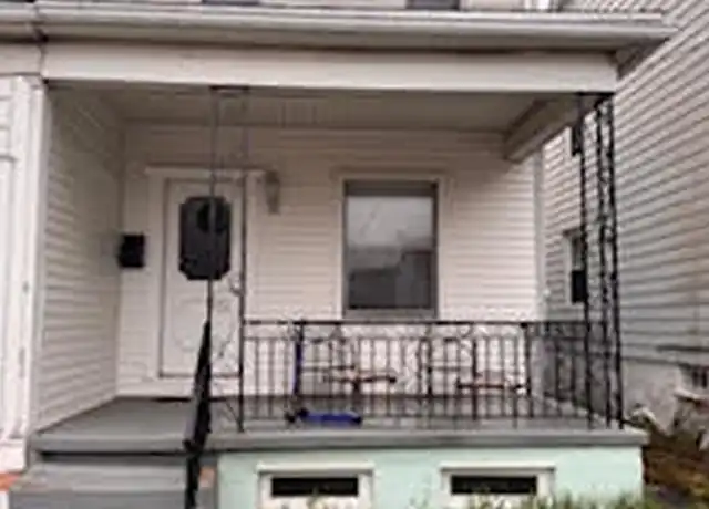 Property at 28 S 2nd St, Frackville, PA, 17931, 3 beds, 1 bath, [object Object]