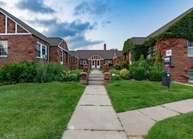 Property at 4178 Cass St Unit F, Omaha, NE, 68131, 1 bed, 1 bath, [object Object]