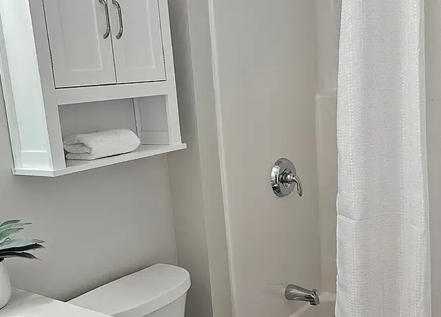 Photo of 27 S Main St, Attleboro, MA 02703